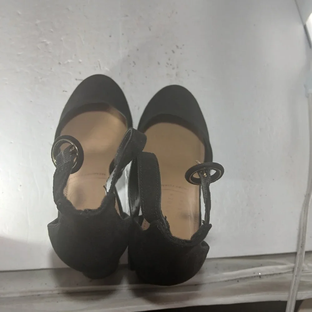 LC Lauren Conrad Block Heel Pumps 8 Black Ankle Strap Memory Foam Round Toe